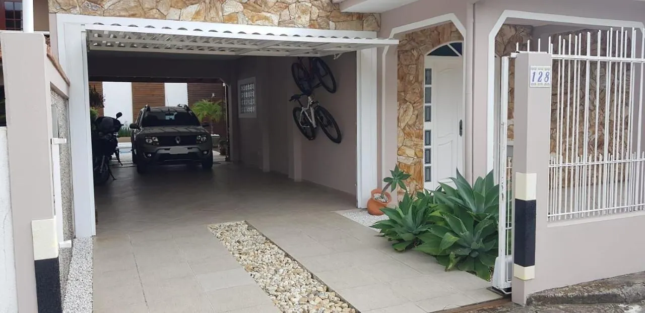 Apartamento - Praia Da Armacao Do Pantano Do Sul - Ar Condicionado Florianopolis